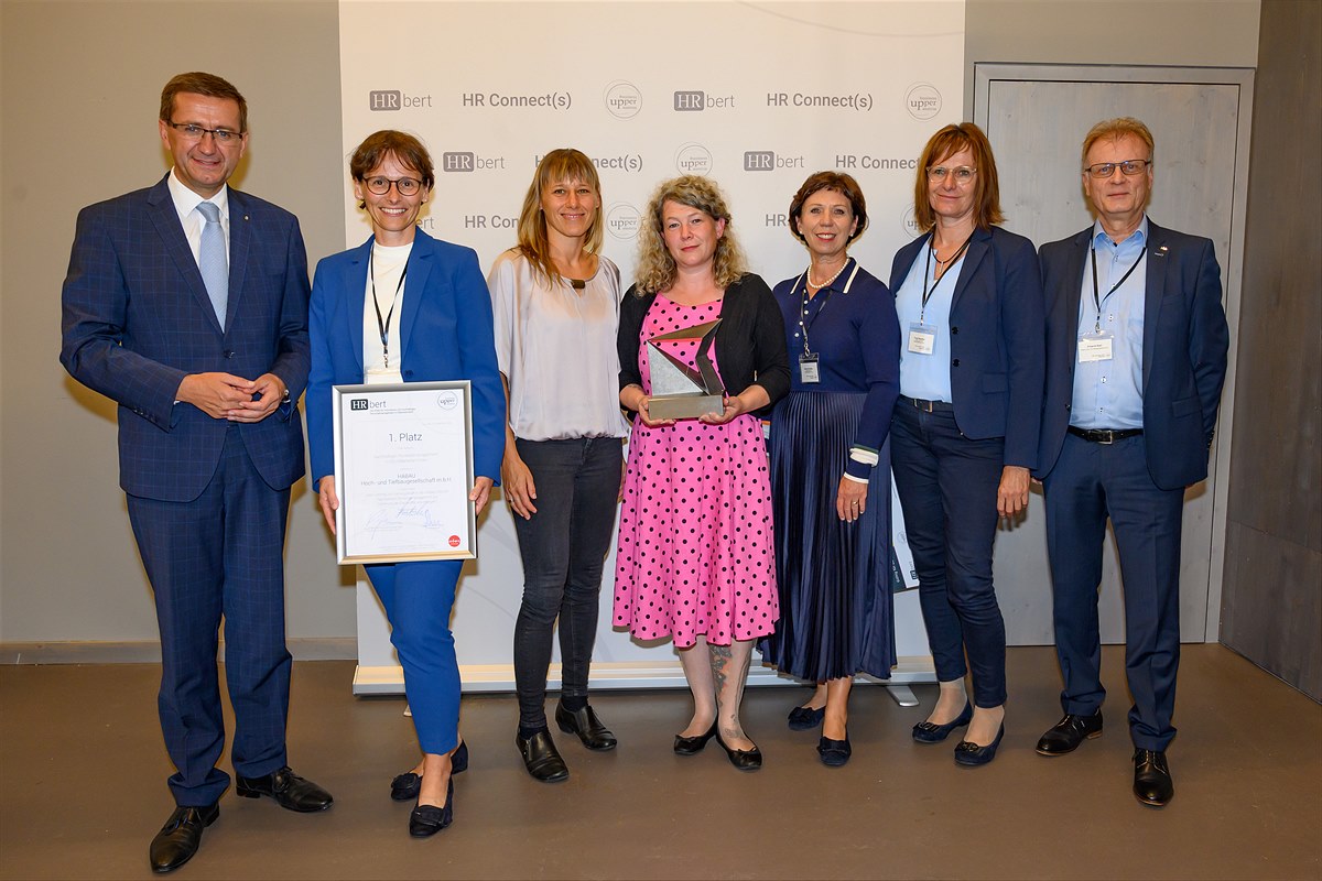 HABAU GROUP erster Platz beim HRbert Preis in der Kategorie „Nachhaltiges Personalmanagement“