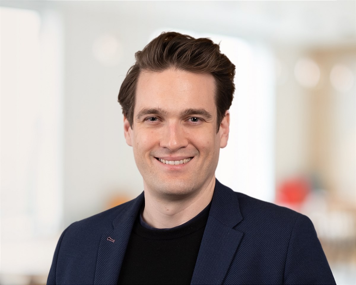 Philip Dowling, Bain-Partner und Branchenexperte