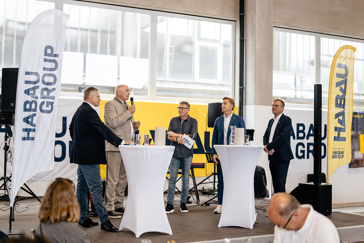 Round Table Eröffnung Hohldielenproduktionshalle Perg