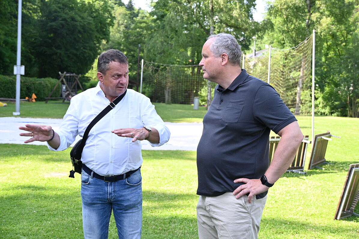 Anton Froschauer, Bürgermeister Perg und Christian Kastner, Geschäftsbereichsleitung Hochbau West HABAU